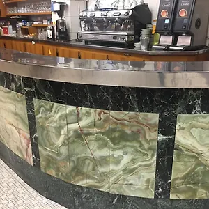 Hotel A La Pinte Du Nord París
